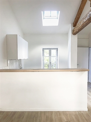 Restructuration d'un immeuble, Lodève, Hérault – vue cuisine -RBB Architectes