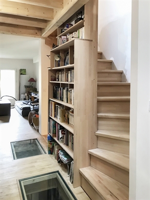 Restructuration d'un immeuble, Lodève, Hérault – vue escalier