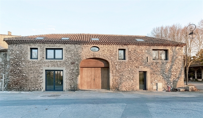 Transformation d'une remise viticole en logements, Saint-Saturnin-de-Lucian – RBB Architectes